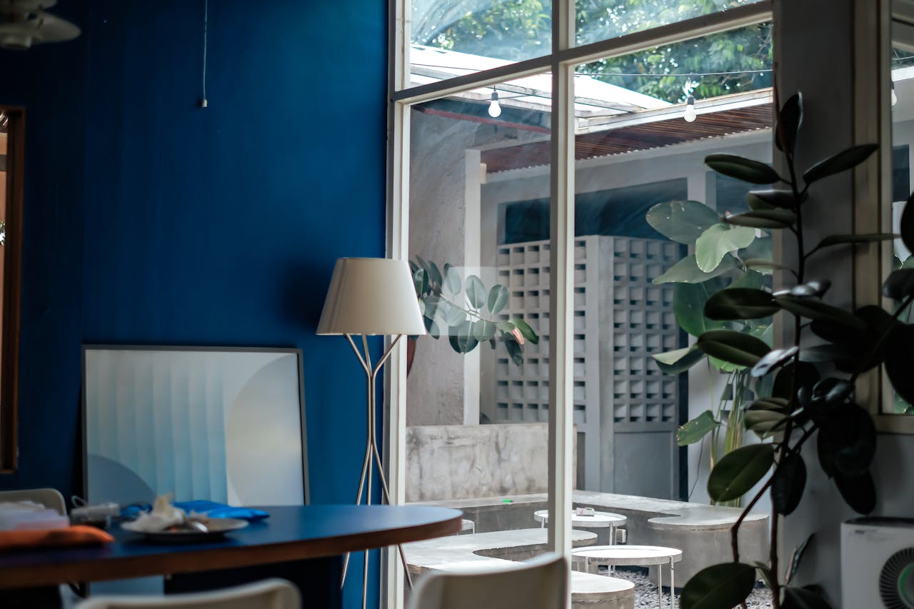 Trendy we wnętrzach 2025: praktyczny przewodnik po kluczowych kierunkach i rozwiązaniach